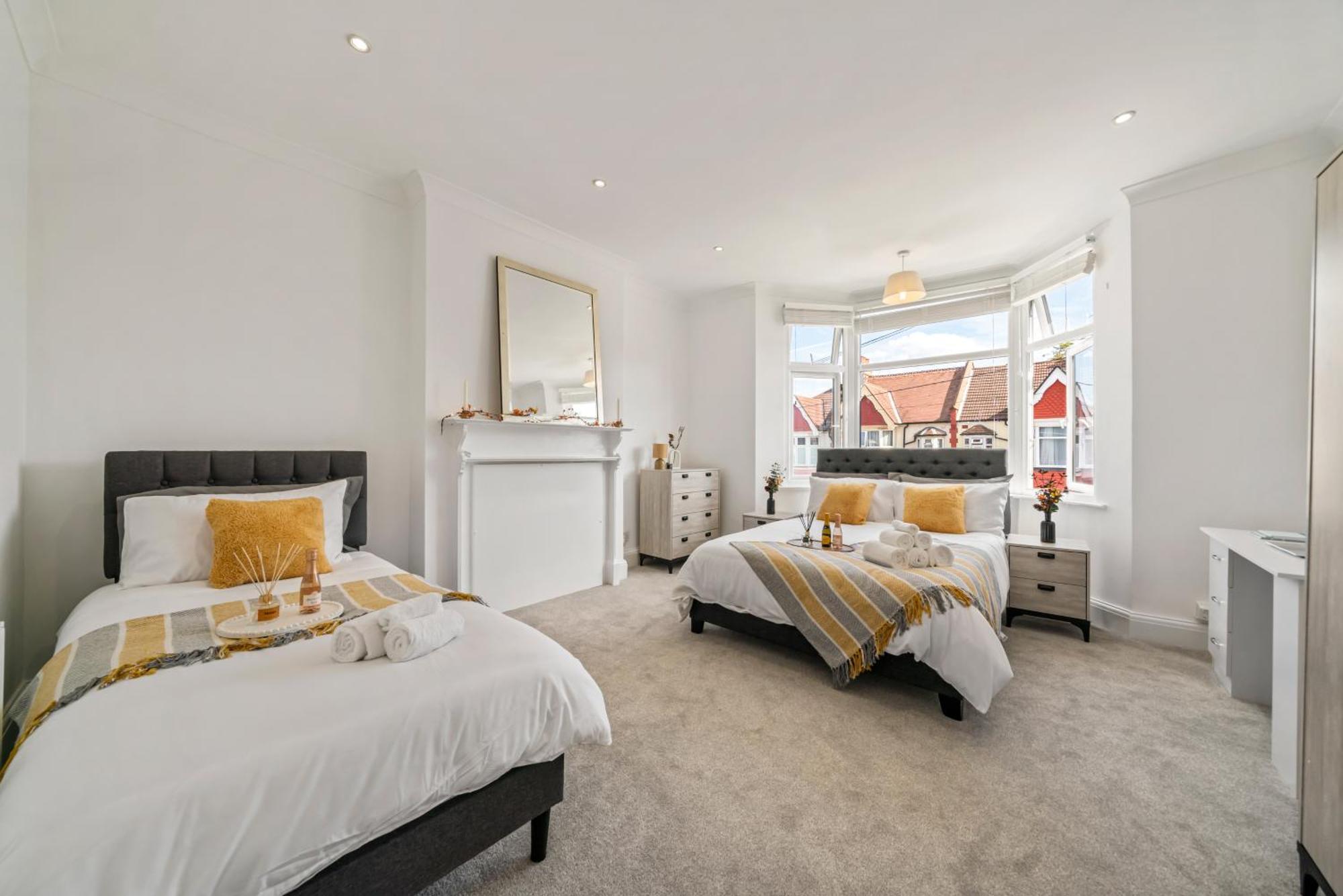 2025 Award Winning - 2 Bedroom Luxury Apartment Next To Wembley Stadium London Exterior photo